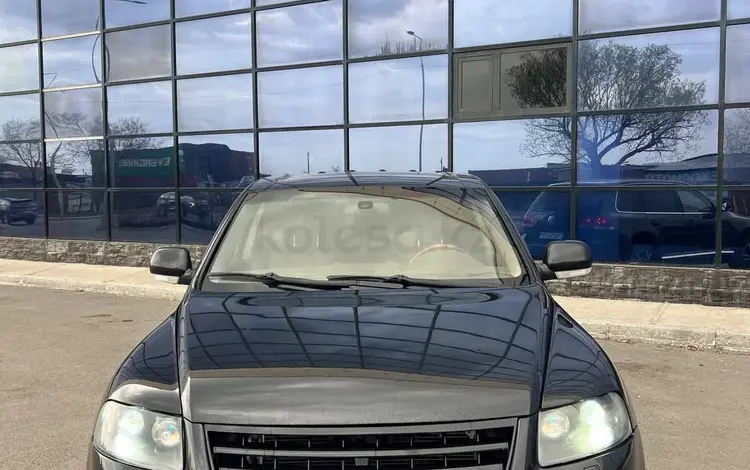 Volkswagen Touareg 2006 года за 5 150 000 тг. в Караганда