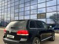 Volkswagen Touareg 2006 года за 5 150 000 тг. в Караганда – фото 4