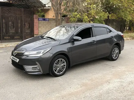 Toyota Corolla 2018 года за 8 500 000 тг. в Шымкент