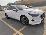 Hyundai Sonata 2022 года за 13 600 000 тг. в Алматы – фото 4