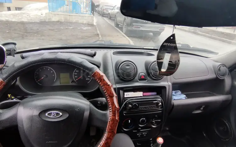 ВАЗ (Lada) Granta 2190 2013 годаүшін1 650 000 тг. в Усть-Каменогорск