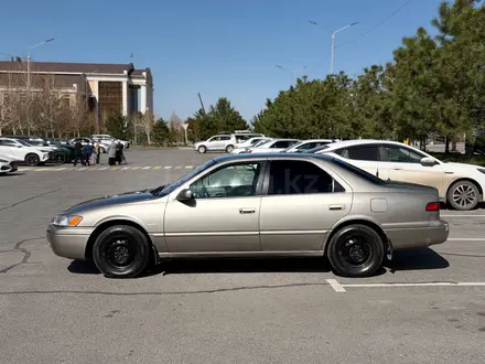 Toyota Camry 1998 года за 2 200 000 тг. в Шымкент – фото 5