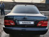 Mercedes-Benz E 230 1995 годаүшін1 800 000 тг. в Рудный – фото 2