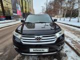 Toyota Highlander 2011 года за 13 800 000 тг. в Астана