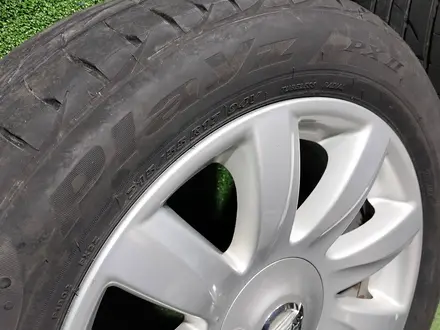 Диск с шинами Bridgestone 215/55R17 от Nissan оригинал за 280 000 тг. в Алматы – фото 12