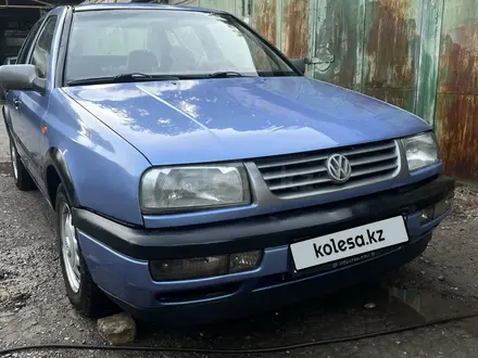 Volkswagen Vento 1993 года за 1 000 000 тг. в Шымкент – фото 14