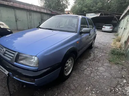 Volkswagen Vento 1993 года за 1 000 000 тг. в Шымкент – фото 4