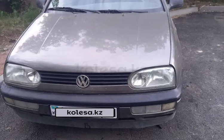 Volkswagen Golf 1993 годаүшін1 270 000 тг. в Астана