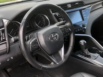 Toyota Camry 2019 года за 14 000 000 тг. в Караганда – фото 11