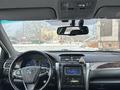 Toyota Camry 2016 года за 11 570 000 тг. в Семей – фото 13