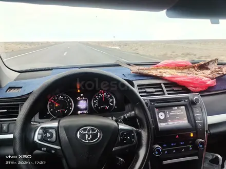 Toyota Camry 2016 года за 6 500 000 тг. в Актобе – фото 8