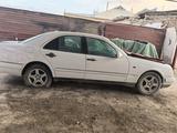 Mercedes-Benz E 280 1998 годаfor650 000 тг. в Кызылорда – фото 5