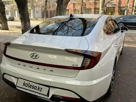 Hyundai Sonata 2020 года за 12 500 000 тг. в Алматы – фото 3