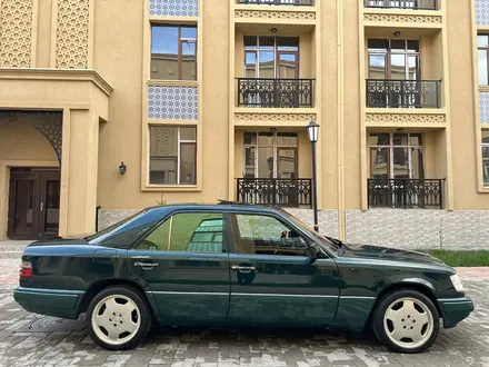Mercedes-Benz E 220 1994 года за 3 900 000 тг. в Туркестан – фото 6