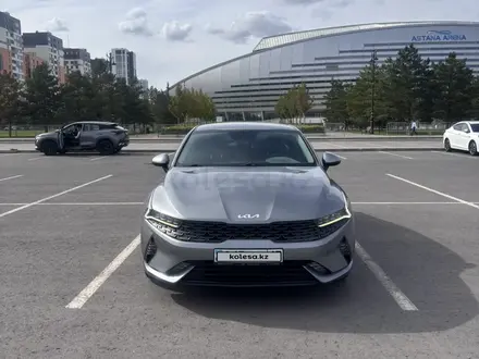 Kia K5 2021 года за 10 500 000 тг. в Астана