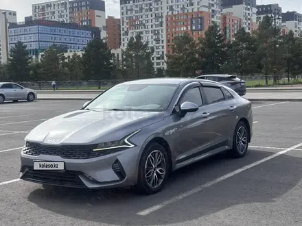 Kia K5 2021 года за 10 500 000 тг. в Астана – фото 2