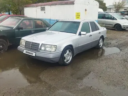 Mercedes-Benz E 320 1993 года за 2 000 000 тг. в Тараз – фото 5