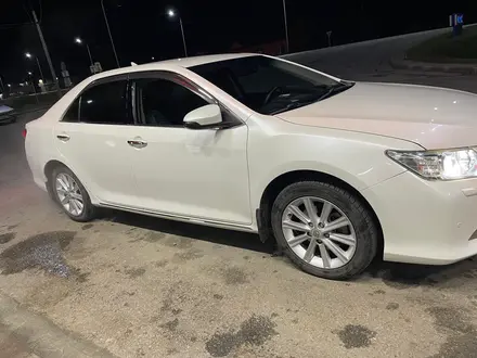 Toyota Camry 2014 года за 9 800 000 тг. в Костанай – фото 31