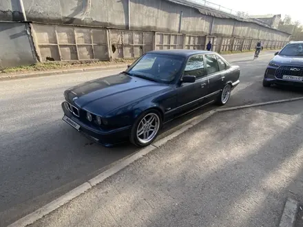 BMW 520 1994 года за 3 100 000 тг. в Астана