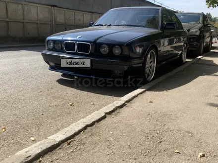 BMW 520 1994 года за 3 100 000 тг. в Астана – фото 2