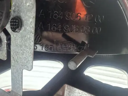 Фонарь задний правый Mercedes Ml163 за 40 000 тг. в Караганда – фото 5