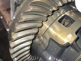 Редуктор передний Ленд Крузер 100 за 300 000 тг. в Актобе