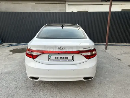 Hyundai Grandeur 2011 года за 8 300 000 тг. в Шымкент – фото 4