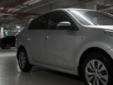 Kia Rio 2018 года за 6 590 000 тг. в Астана – фото 2