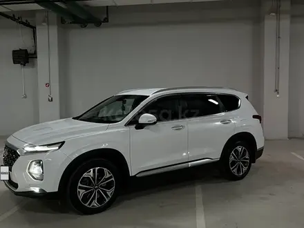 Hyundai Santa Fe 2019 года за 14 200 000 тг. в Астана – фото 2