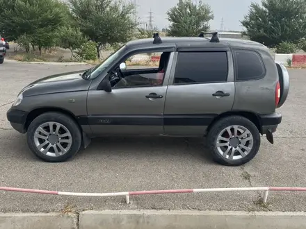 Chevrolet Niva 2004 года за 1 500 000 тг. в Тараз – фото 5