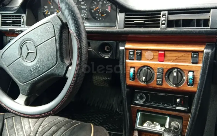 Mercedes-Benz E 280 1995 годаүшін2 000 000 тг. в Усть-Каменогорск