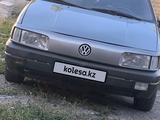 Volkswagen Passat 1993 годаүшін1 250 000 тг. в Тараз