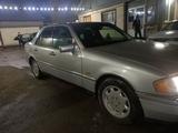 Mercedes-Benz C 200 1995 года за 1 500 000 тг. в Алматы – фото 3