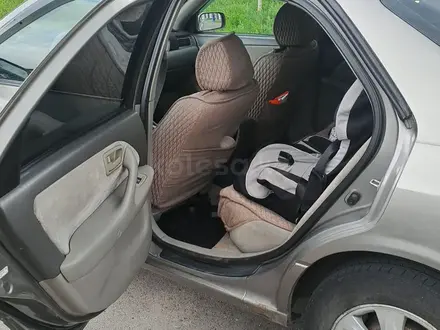 Toyota Camry 1997 года за 2 800 000 тг. в Усть-Каменогорск – фото 2