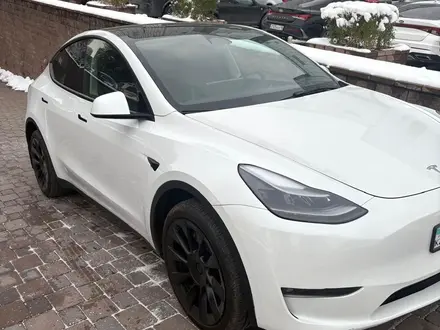 Tesla Model Y 2023 года за 15 000 000 тг. в Алматы