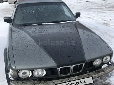 BMW 735 1986 года за 1 600 000 тг. в Жезказган