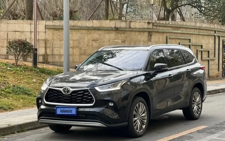 Toyota Highlander 2023 годаүшін22 500 000 тг. в Алматы