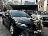 Toyota Camry 2020 года за 14 100 000 тг. в Алматы – фото 2