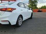 Hyundai Accent 2018 года за 6 300 000 тг. в Петропавловск – фото 4