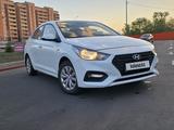 Hyundai Accent 2018 года за 6 300 000 тг. в Петропавловск – фото 2