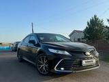 Toyota Camry 2021 года за 18 000 000 тг. в Караганда