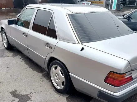 Mercedes-Benz E 230 1992 года за 2 300 000 тг. в Шымкент – фото 5