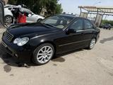 Mercedes-Benz C 230 2005 годаүшін4 700 000 тг. в Караганда – фото 3