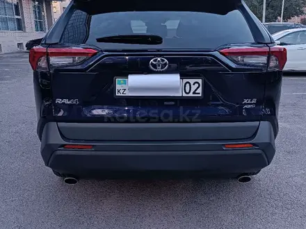 Toyota RAV4 2021 года за 16 500 000 тг. в Алматы – фото 10