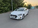 Hyundai Elantra 2018 года за 6 500 000 тг. в Астана – фото 3