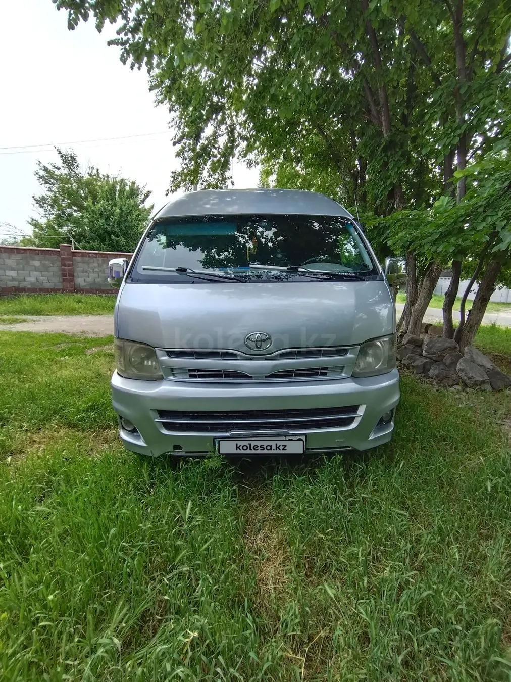 Toyota HiAce, 2011