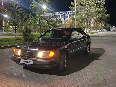 Mercedes-Benz E 200 1989 года за 1 400 000 тг. в Тараз