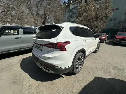 Hyundai Santa Fe 2021 года за 14 650 000 тг. в Алматы – фото 4
