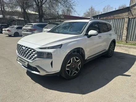 Hyundai Santa Fe 2021 года за 14 650 000 тг. в Алматы