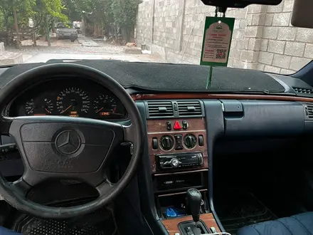 Mercedes-Benz E 230 1995 года за 1 699 999 тг. в Шымкент – фото 10